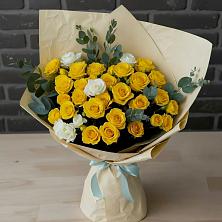 Букет цветов из:  Розы в Октябрьском Удмуртской республики