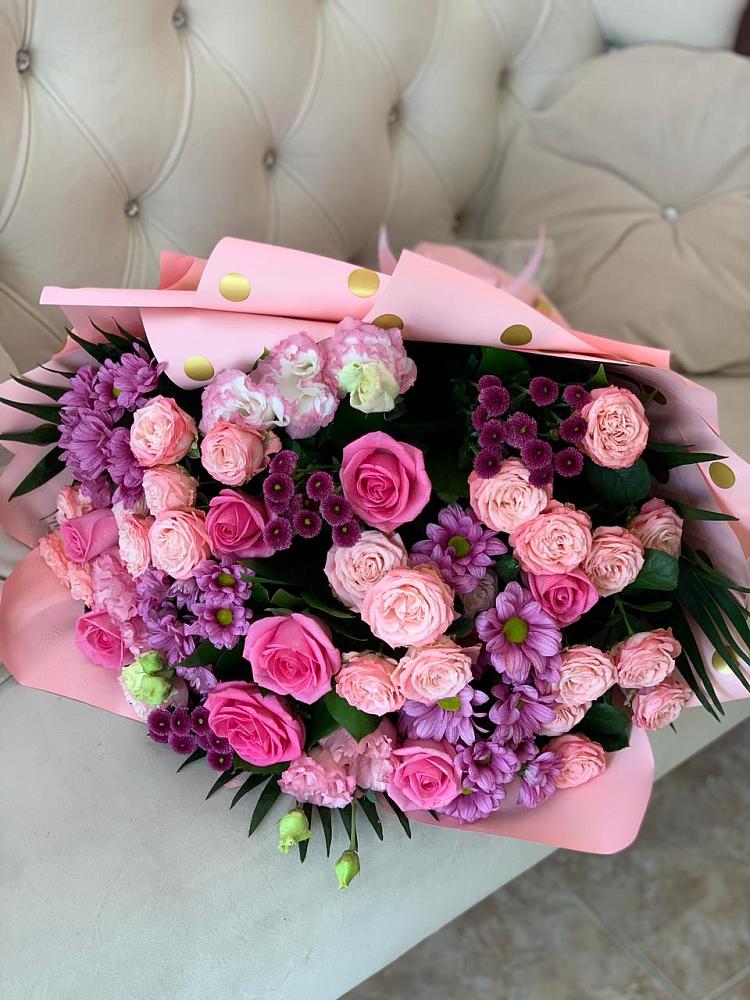 Букет цветов из: Хризантемы, Розы и Лизиантусы в Октябрьском Удмуртской республики