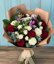 Букет цветов из:  Розы и Альстромерии в Октябрьском Удмуртской республики