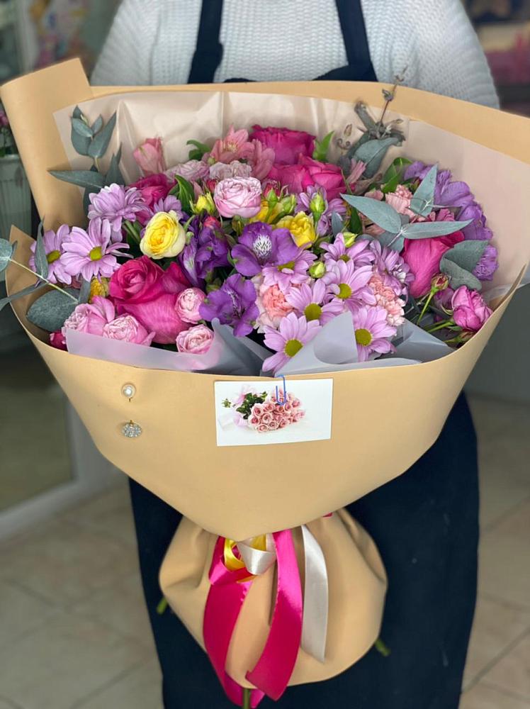 Букет цветов из: Хризантемы, Гвоздики и Альстромерии в Октябрьском Удмуртской республики