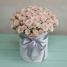 Цветочная композиция из Розы в шляпной коробке в Октябрьском Удмуртской республики