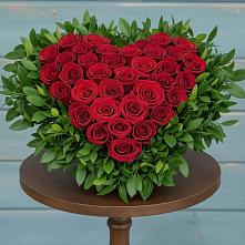 Цветочная композиция из Розы в виде сердца в Октябрьском Удмуртской республики