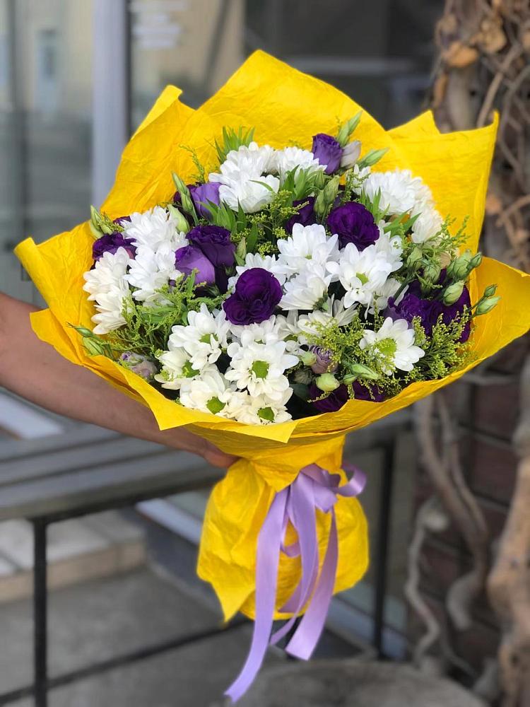 Букет цветов из: Ирисы, Хризантемы и Ромашки в Октябрьском Удмуртской республики
