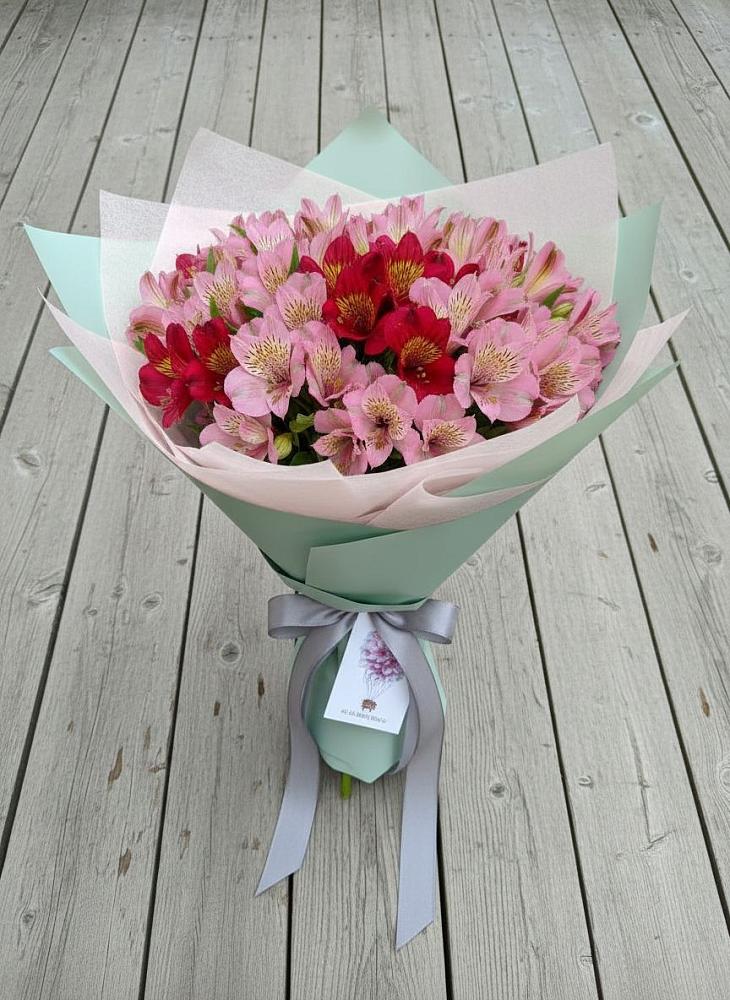Букет цветов из: Альстромерии в Октябрьском Удмуртской республики