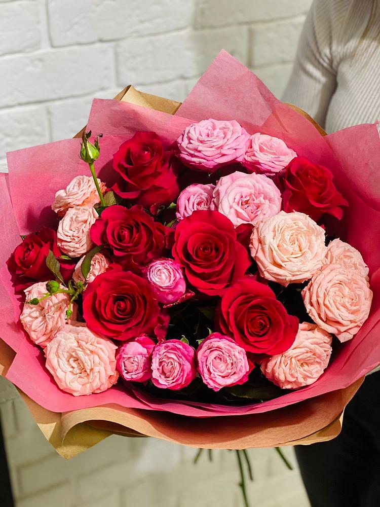 Букет цветов из: Розы в Октябрьском Удмуртской республики