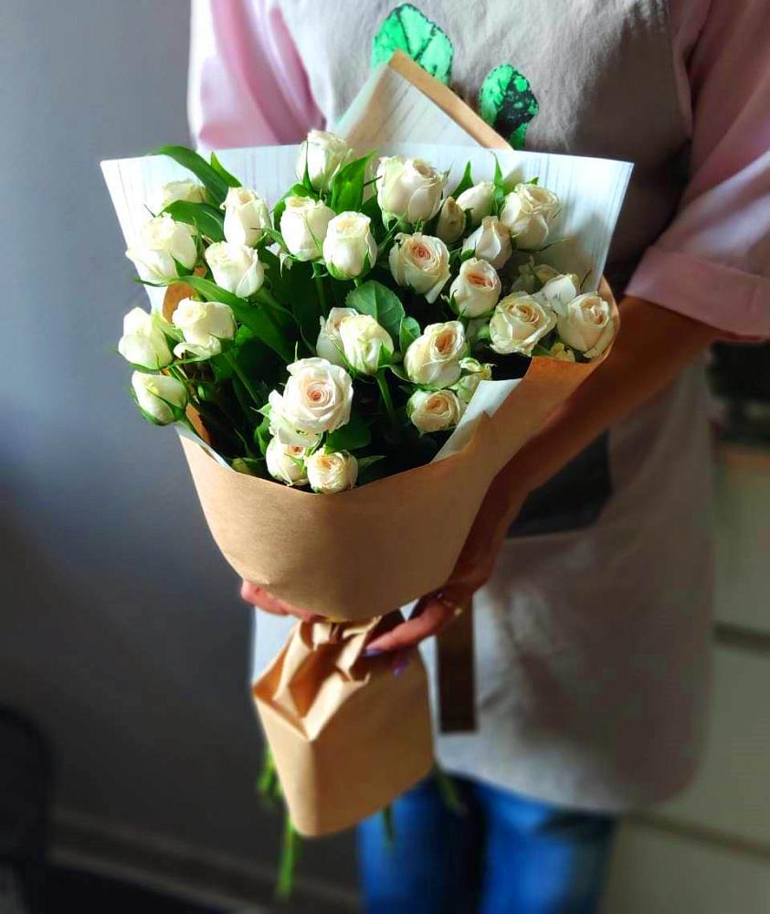 Букет цветов из: Розы в Октябрьском Удмуртской республики