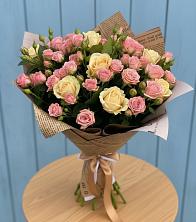 Букет цветов из:  Розы в Октябрьском Удмуртской республики