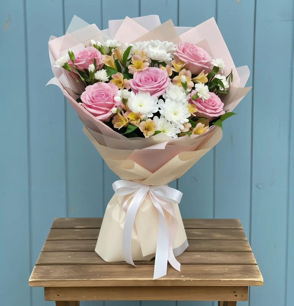 Букет цветов из: Гвоздики, Орхидеи и Розы в Октябрьском Удмуртской республики