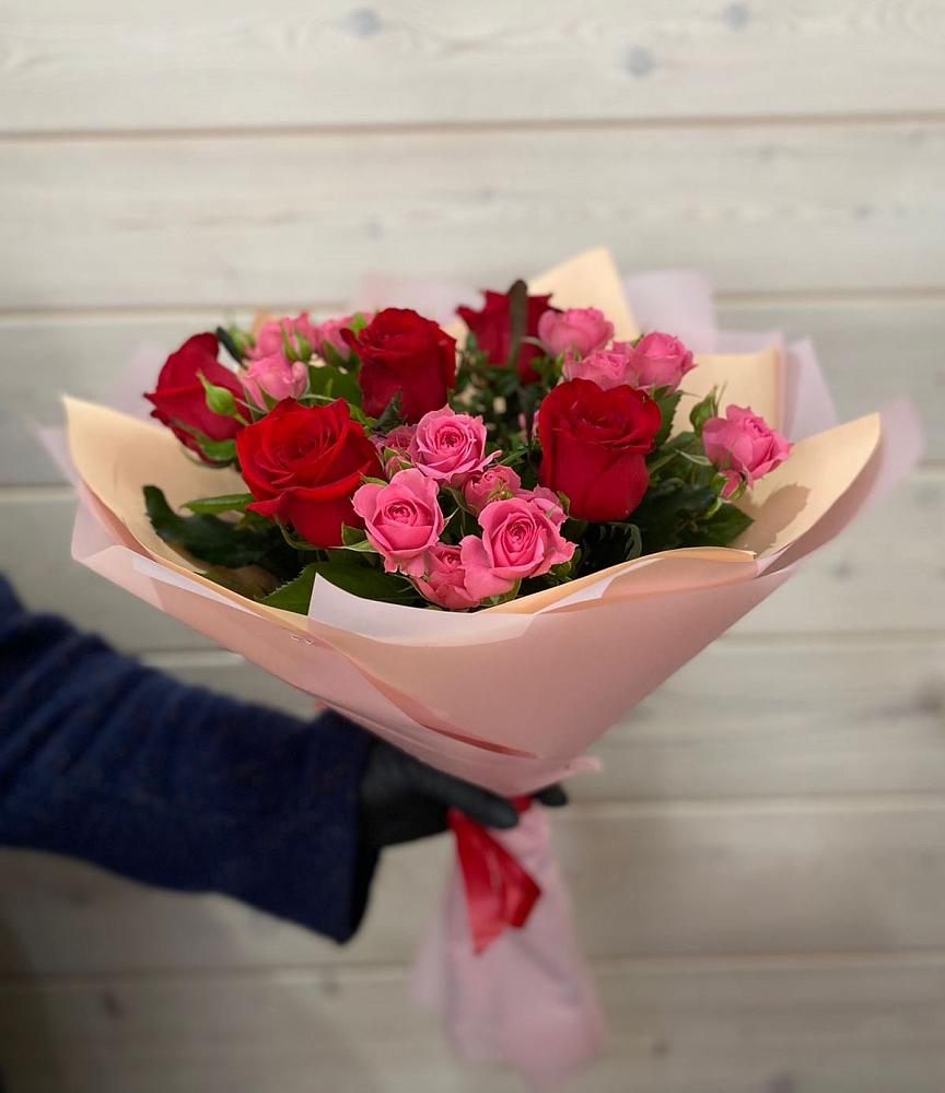 Букет цветов из: Розы в Октябрьском Удмуртской республики