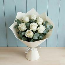 Букет Белые розы в Эвкалипте в Октябрьском Удмуртской республики
