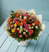 Букет Микс из разноцветных кустовых роз в Октябрьском Удмуртской республики