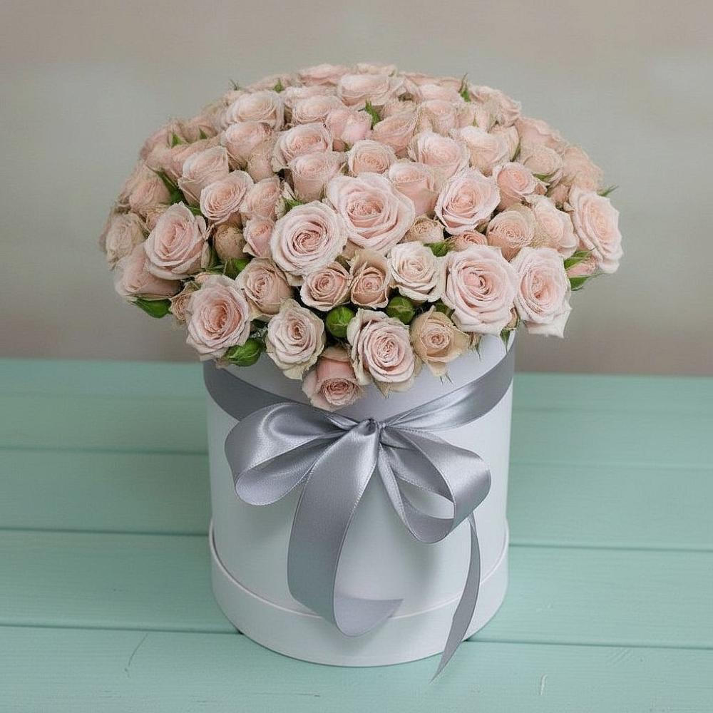 Цветочная композиция из Розы в шляпной коробке в Октябрьском Удмуртской республики